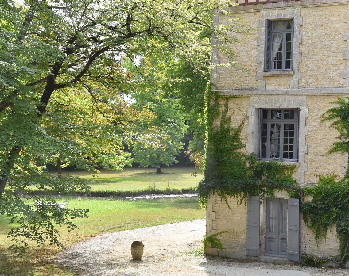 مبيت وإفطار Benon Manoir De Plaisance المظهر الخارجي الصورة